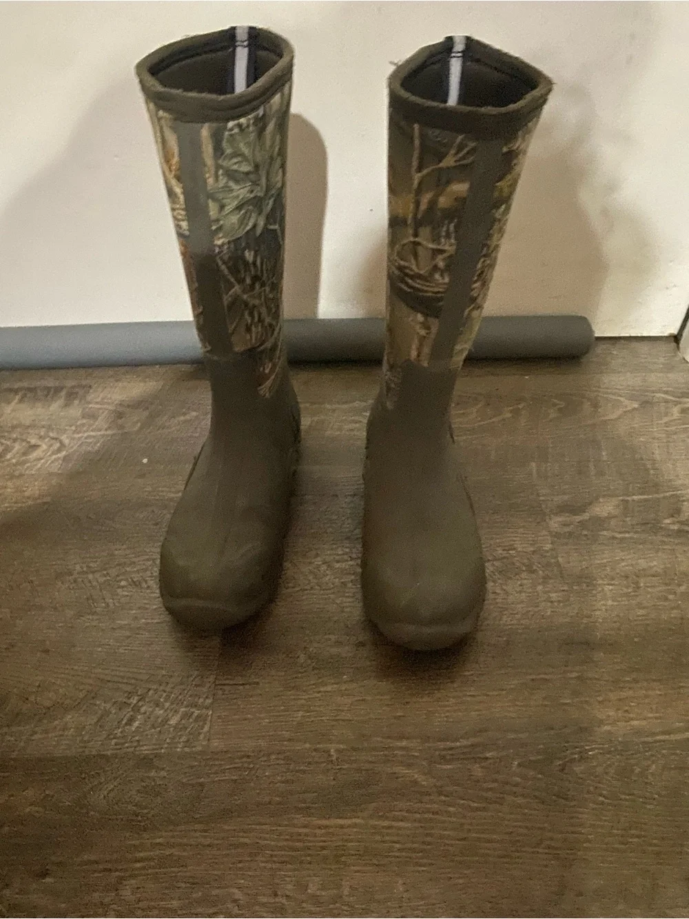 Cabela's Men's Tall Camo and Brown Waterproof Field Boots
